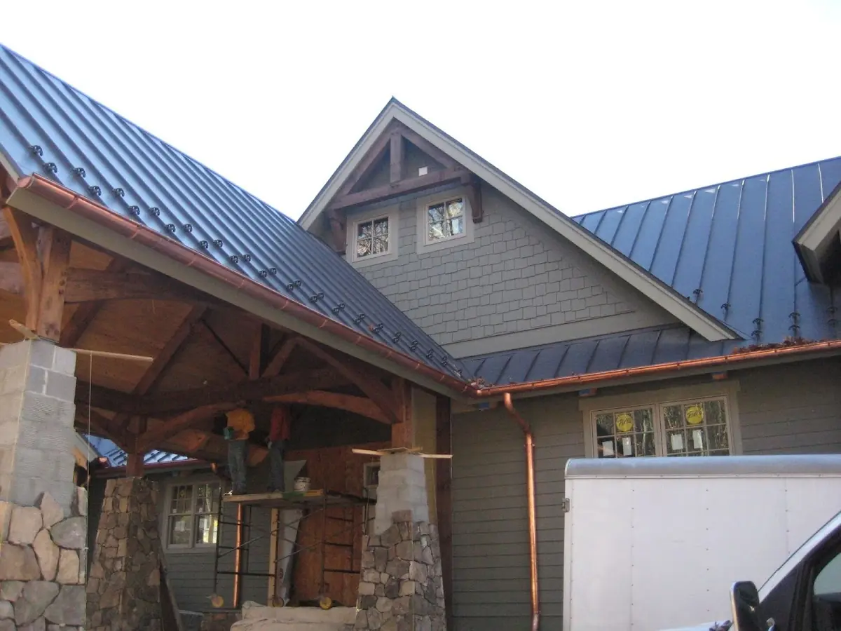 Craftsman Roofing team delivering quality roofing work in Hartly